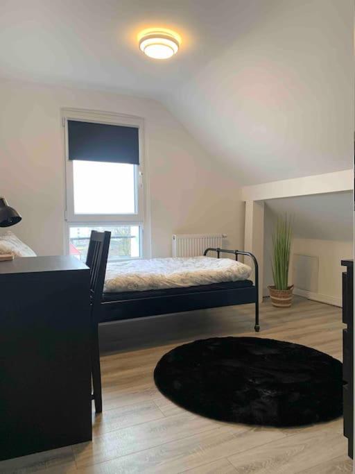 5Minuten Von Der City Entfernte Wohnung Mit Parkpl Bielefeld Bagian luar foto